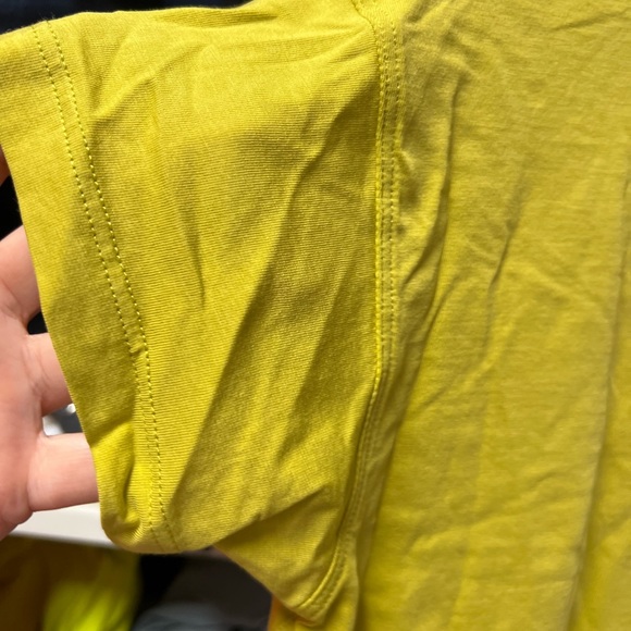 Lululemon cates tee nwt pear color - Picture 6 of 10